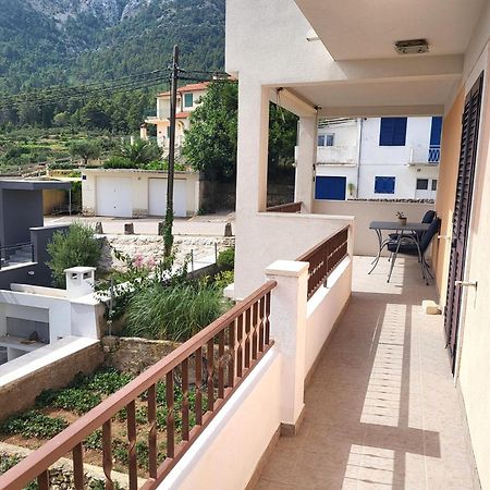 Apartments Vrisnik ييلسا المظهر الخارجي الصورة