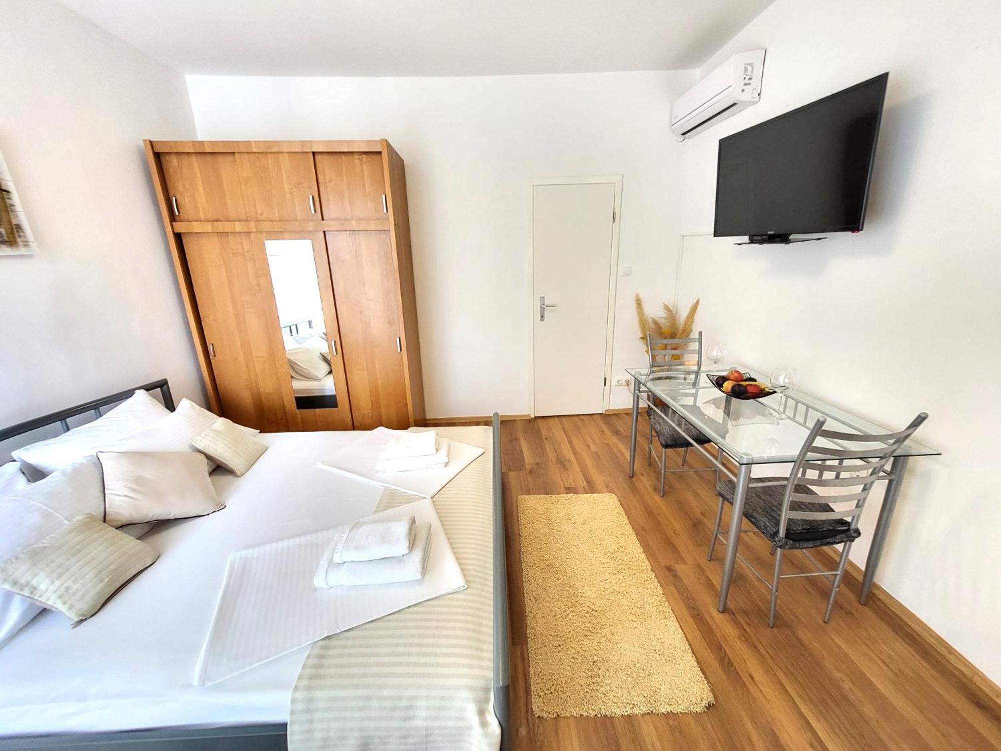 Apartments Vrisnik ييلسا المظهر الخارجي الصورة